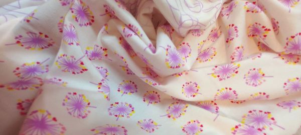 Кулир стрейч Одуванчик лаванда Фон молочный