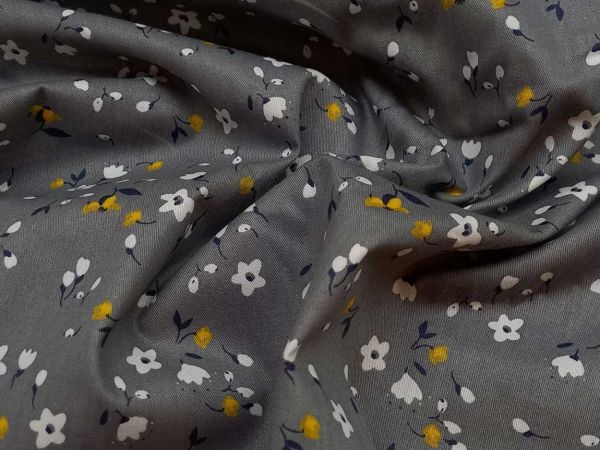 Сатин квіткова галявинка на сірому