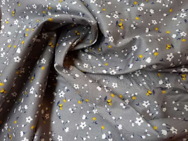 Сатин квіткова галявинка на сірому